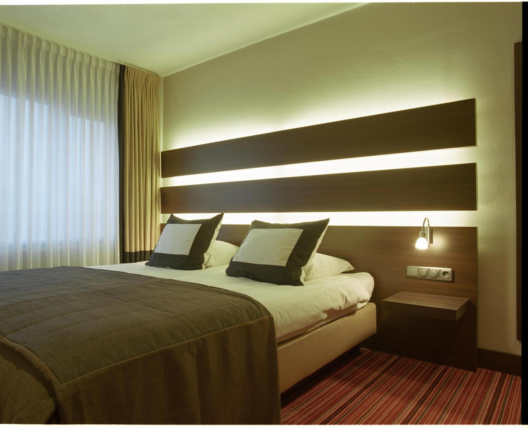 Hotel Restaurant De Zwaan ราลเทอ ภายนอก รูปภาพ